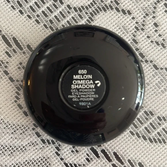 MARC JACOB MELO!N O!MEGA SHADOW USED ONLY ONCE - Picture 4 of 5